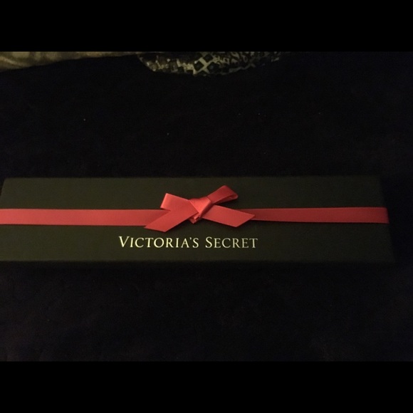 New Victoria's Secret angel wings bracelet - Picture 5 of 5